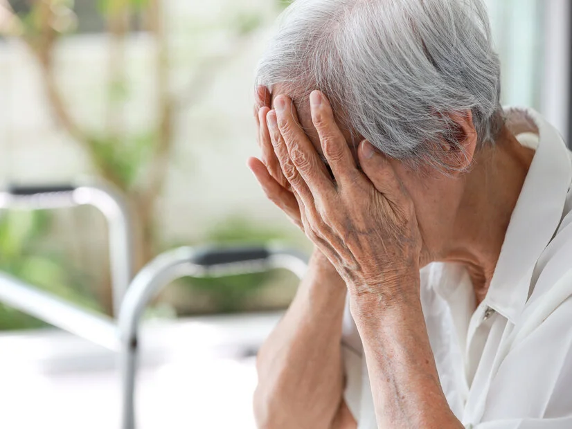 Depression bei chronischen Wunden - deprimierte Seniorin